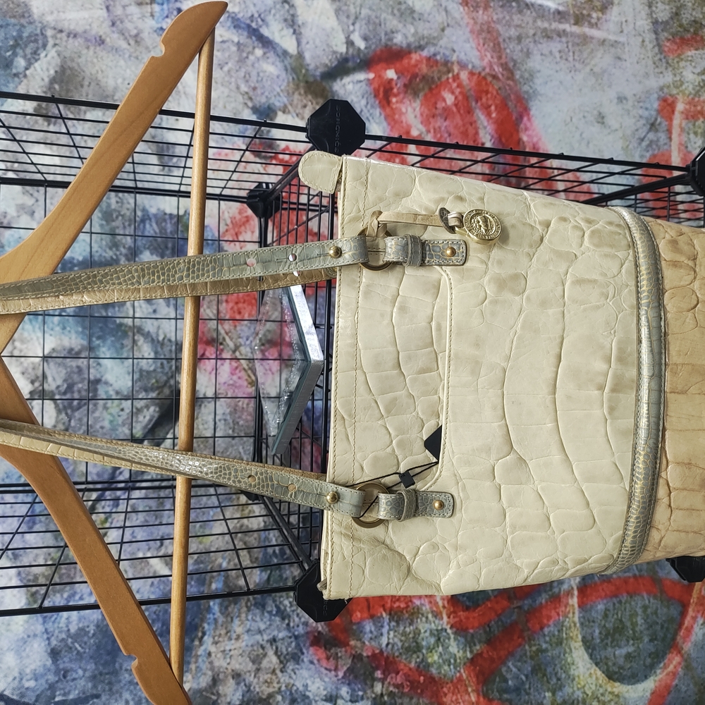 Brahmin Cream Shoulder Bag with Flap Closure